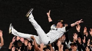 【阪神】藤川監督が７度甲子園の空に舞った　連覇決めて凱旋試合で　村上＆佐藤＆岩貞も胴上げ
