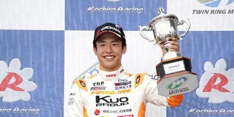 坪井翔が3連続ポール・トゥ・ウィンで完全制覇！