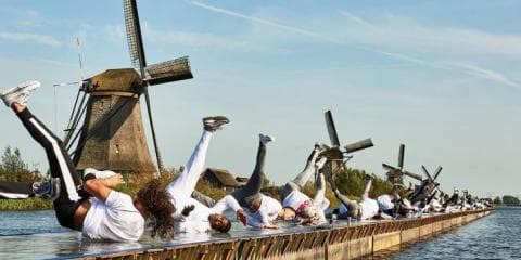 70人以上のB-Boyが “風車” の前で “ウインドミル” 世界記録更新