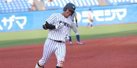 種田の同点ソロから打者一巡で７得点、劣勢はねのけ開幕白星