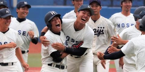 4年生が9回裏に執念を見せる！最後は代打・吉岡が『勝負強さ』を発揮するサヨナラの一打を放ち、宿敵明大から先勝！　/東京六大学野球秋季リーグ戦 第2週 明大2回戦
