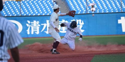 11安打４四死球２失策…  守乱が響き、早大戦は黒星スタート