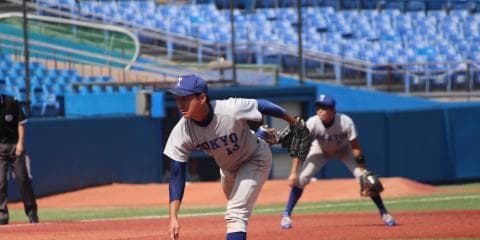 好投の有坂援護できず