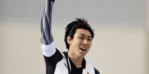 日本男子スピードスケートの進化に、新濱立也の「鈍感力」が必要だ