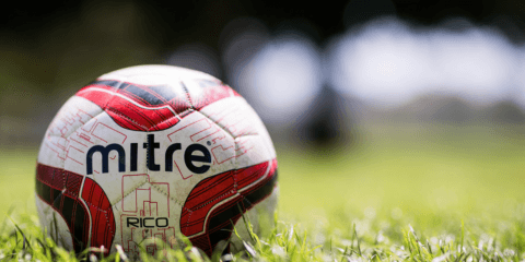 カズ、最年長出場記録を更新　５２歳１カ月１２日