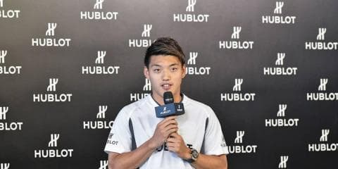 堂安律 キッズ20名から誕生日祝いのサプライズ