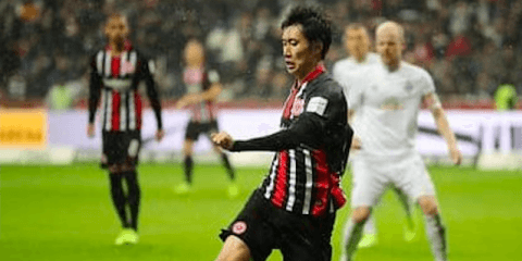 鎌田大地は「大迫のよう」と敵地が評価。代表でその実力を発揮できるか