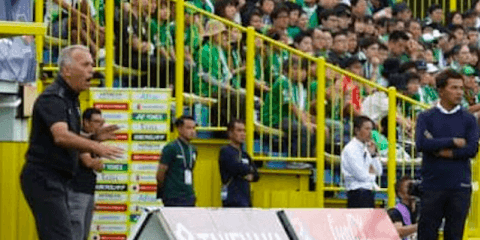 「普通のサッカーって何？」。ぶれない永井秀樹をネルシーニョが激励