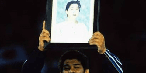 井上康生、シドニー五輪金メダル秘話。母と一緒に立った表彰台