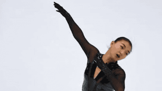 坂本花織の笑顔にひと筋の光明。ロシア勢に対抗できる道はあるのか