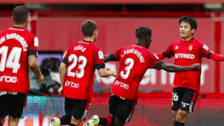 久保建英の「チームを牽引する」資質が花開いた。「先頭に立つ」