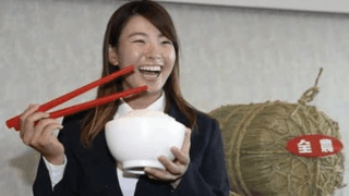 渋野日向子が愛される理由。精神科医「周りの人間を幸せにするタイプ」