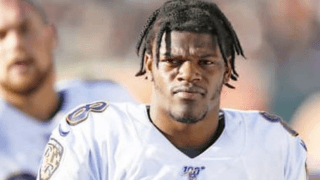 NFLプレーオフ開幕。MVP最有力の韋駄天QBが新時代を切り開く