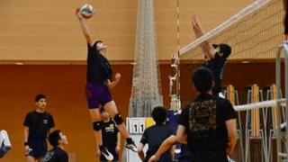 東山、高速バレーで松本国際の高速バレー封じ！／春高バレー