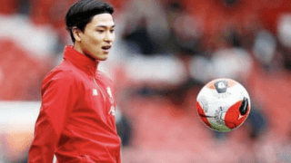 南野拓実、壁に直面。リバプールで飛躍を遂げた「先輩たち」に続きたい