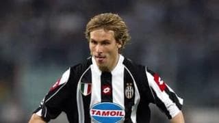 ネドベドの全力プレーは欧州を席巻した。CL決勝出場停止の悲劇も