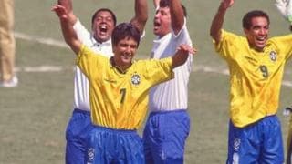 ジーコの抜けた穴を埋めたベベット。Ｗ杯で見せた「悪童」との友情