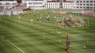 練習再開のブンデスリーガ。大迫、遠藤らの契約・去就に明暗くっきり