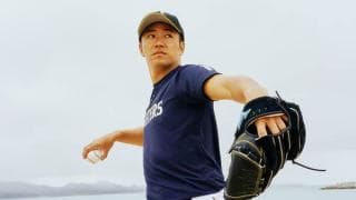 斎藤佑樹がスマホに永久保存。大石達也とのラスト・キャッチボール