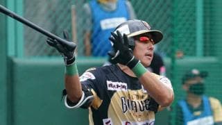 川崎宗則がたった1球で示したスター性　初球弾に盟友西岡も唸る「さすがの一言」