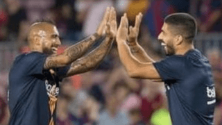 インテル加入のビダルもスアレスに想いを捧げる「世界に見せてくれ！」