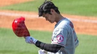 大谷翔平「二刀流」に懸念。地元記者「投手と打者、どちらも平凡に」