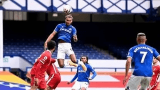 得点ランク首位。４部からプレミアに移籍したFWが示す空中戦の重要性