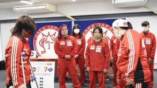 長与千種、合同記者会見で、仙女・里村不在にガチギレ