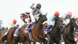 ３強が集う最高峰の戦いで見た「現役最強馬」アーモンドアイの完成形