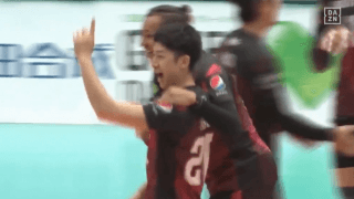 【動画】サントリー・西田がノータッチエースで試合を締めくくる