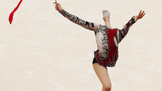 「まるでマジック😳⁉️」新体操の凄ワザ✨に世界が驚愕⁉️