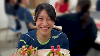 池江璃花子もいいね🏐石川真佑、誕生日ケーキ🎂に笑顔「22歳になりました🌷」