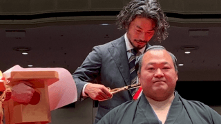 ⚽️佐藤勇人、元豊ノ島・井筒親方の断髪式で「大樹、18年間お疲れ様でした」