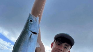 ⚽️久保建英、🏖〇〇でオフ満喫⁉️🐟釣りの腕前も披露