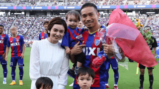 🌈平愛梨も味スタへ⚽️長友佑都、J100試合✨家族ショットが話題