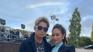 🌈EXILE黒木啓司の妻❤️宮崎麗果、パリコレで夫婦😍手繋ぎショット反響「虹！」「お美しい👏❤️」