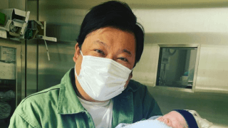 自称カープ芸人⚾︎、第二子👶男児誕生❣️ボールボーイ佐竹に祝福いいいね❤️