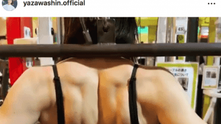 🌈矢沢心、鍛えぬかれた美❤️背筋に「凄い❣️」の声😵