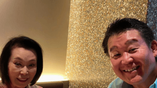 「母を誘って一緒に夕食です😄」元横綱・若乃花の花田虎上、🌹母の日を前に家族ショットが話題に✨