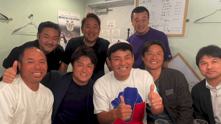 ⚾️高橋由伸、東京六大学OBと懐かしの笑顔✨「昔の仲間いいですね❣️」「楽しそう💖」
