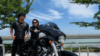 「二人ともカッコ良すぎ😍」魔裟斗、妻💖矢沢心とツーリングに大反響❣️