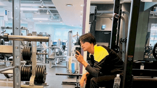 「手の血管が素敵❤️」⚽️三笘薫の兄✨結木滉星、ジム風景にいいね👍続々❣️