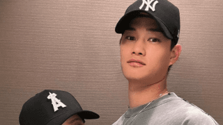 「デッドボールでヤクルトは大荒れ💦」「ともちん癒される❤️」板野友美、クールな夫婦ショット💖反響