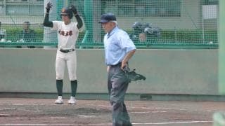 大阪の高校野球を練習試合から支える　75歳の審判、尽きぬ情熱
