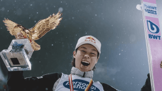 「ぶっ飛んでいきましたね🫡✨」小林陵侑、史上6人目3度目のジャンプ週間🏆総合優勝