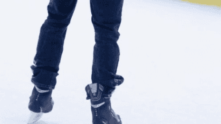 スピードスケート⛸️男子1万m、嬬恋高3年の市場椋也が14分57秒76で2冠達成🥇冬季インターハイ、氷上の熱戦🧊続く