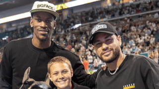 F1観戦で批判殺到⁈ネイマール、〇〇ご満悦に42万いいね