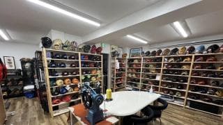 「グローブにも第二、第三の人生を歩んで欲しい」野球グローブの修理・リメイク専門店Re-Birth