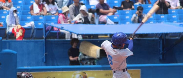 新堀(3年/麻布)に逆転3ランが飛び出すも終盤は決定打に欠ける