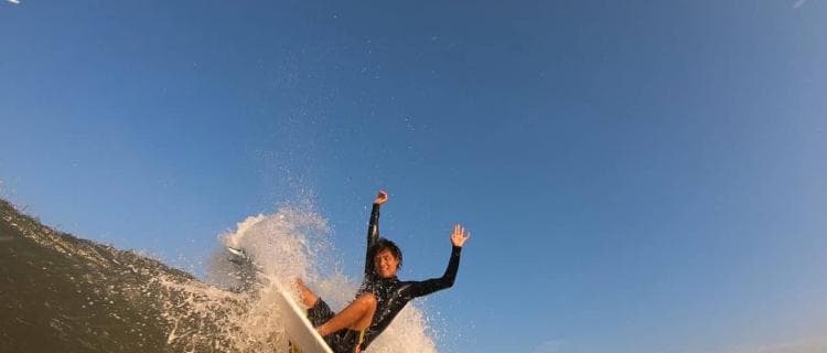 高校生サーフィン日本一を決める「なみのり甲子園」が8月12日に開催